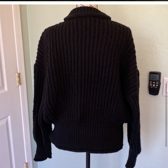 Vera Moda Women’s Mock-neck Chunky Black Sweater - Picture 5 of 8